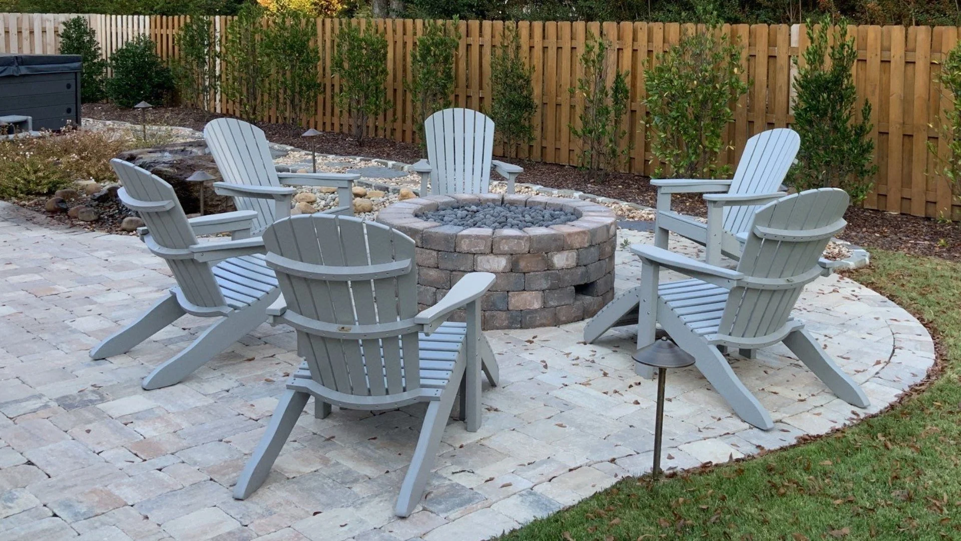 Pros vs Cons of Natural Gas, Wood & Propane-Burning Fire Pits