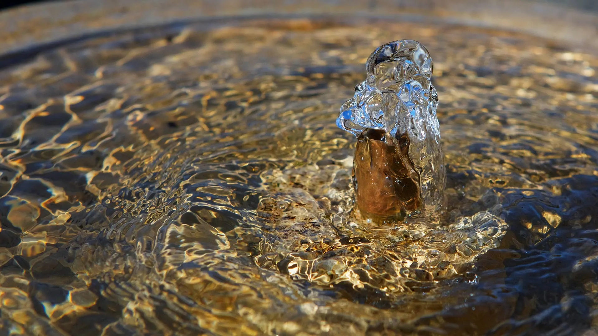 Bubbler with water ripples in Winchester, TN.