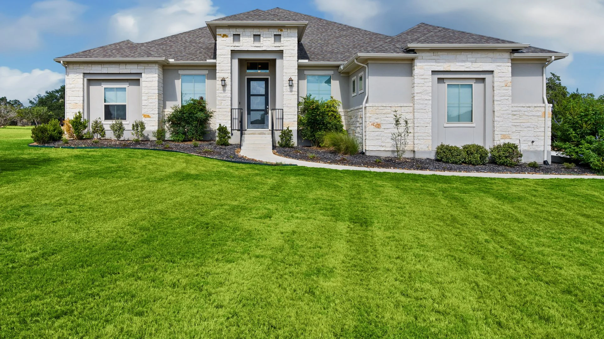 What Do You Need to Know About the Last Mow of the Season?