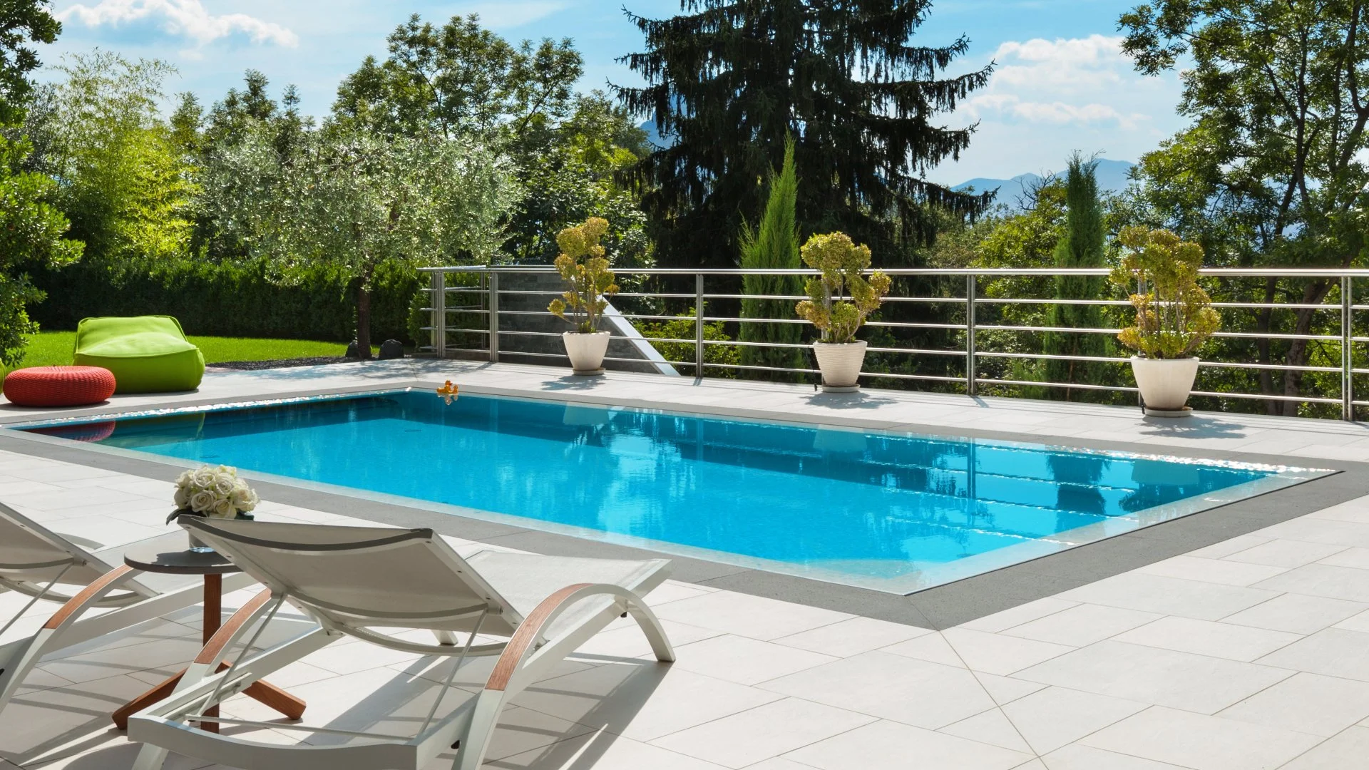 Popular Features That'll Take Your Swimming Pool to the Next Level